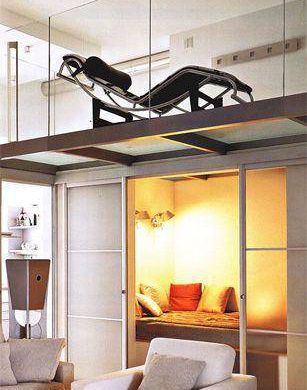 Si la hauteur de l’appartement le permet, un coin couchage s’adapte mieux au deuxième niveau du type de grenier. Cela peut être un grand lit avec un bureau. Dans un appartement plus spacieux et plus élevé, le coin repos peut être isolé. Un studio, c’est souvent la chambre à coucher, le salon, le bureau et la cuisine dans la même pièce. Pour optimiser l’espace sans faire de concession au look, paraître à la fois élégant et spacieux, il faut bien penser son futur intérieur et sa déco, voici quelques conseils pour vous aider à y parvenir