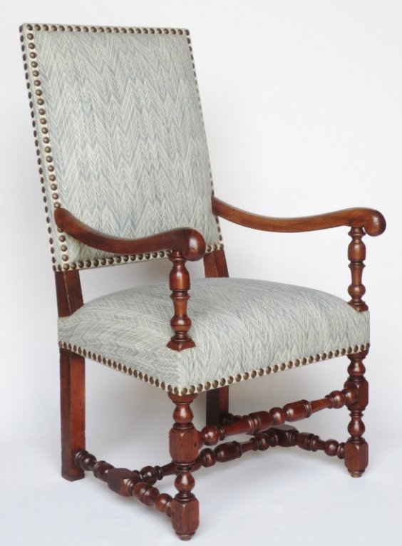 Fauteuil style Louis XIII