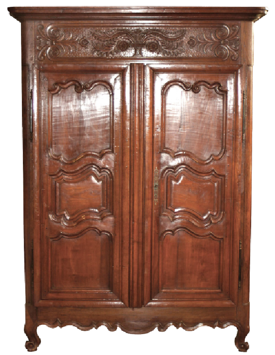 armoire de style Louis XV