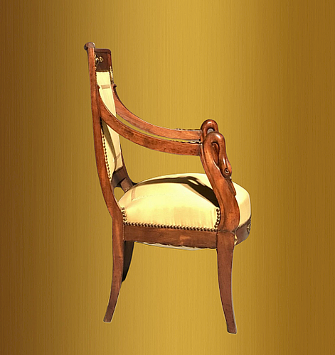 Les sièges de la période Restauration sont massifs, souvent munis de roulettes, avec des garnitures rembourrées avec du crin ou des ressorts. C’est aussi l’époque de l’apparition du tabouret de piano à vis.