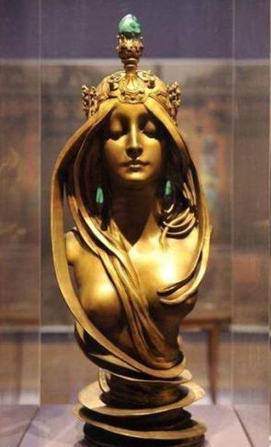 Art Nouveau et Belle époque : une statuette d’Alphonse Mucha